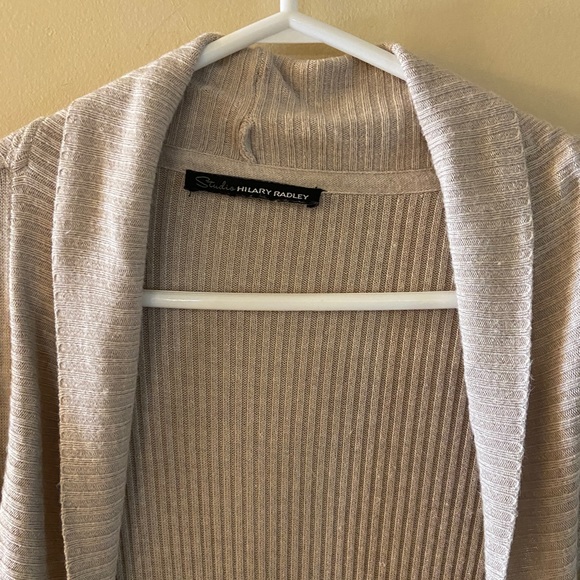 Cream lightweight long sweater size medium - Picture 3 of 11